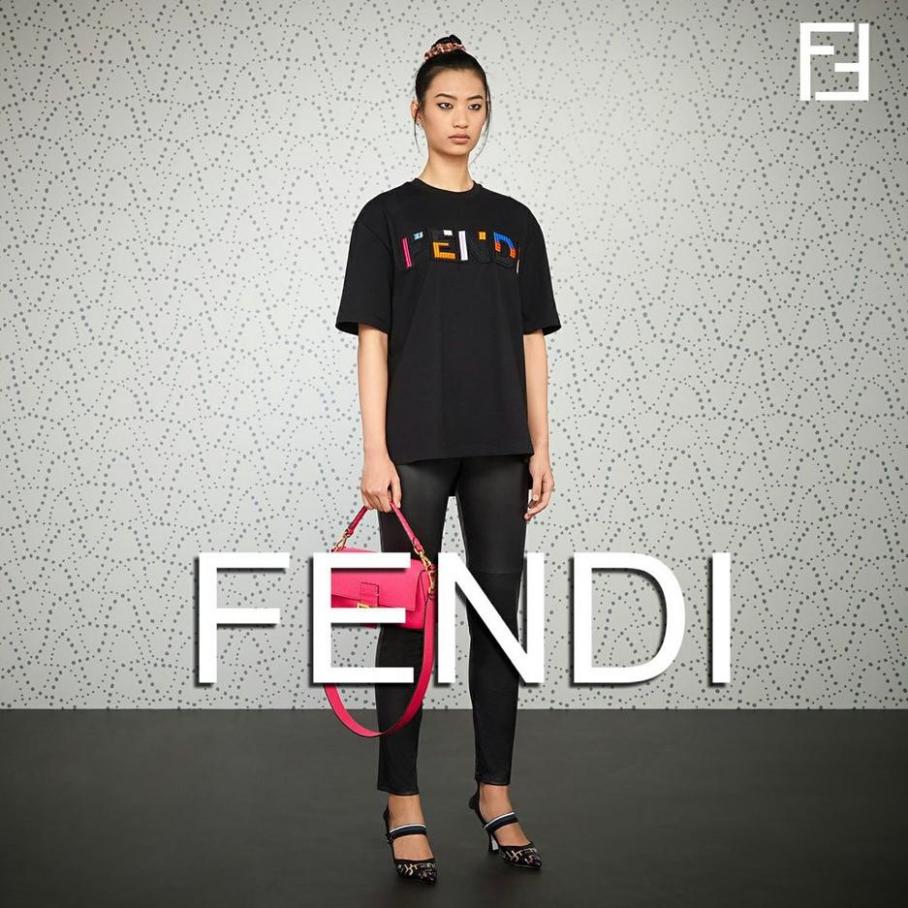 Collection T-Shirts & Sweatshirts / Femme . Fendi (2019-10-28-2019-10-28)