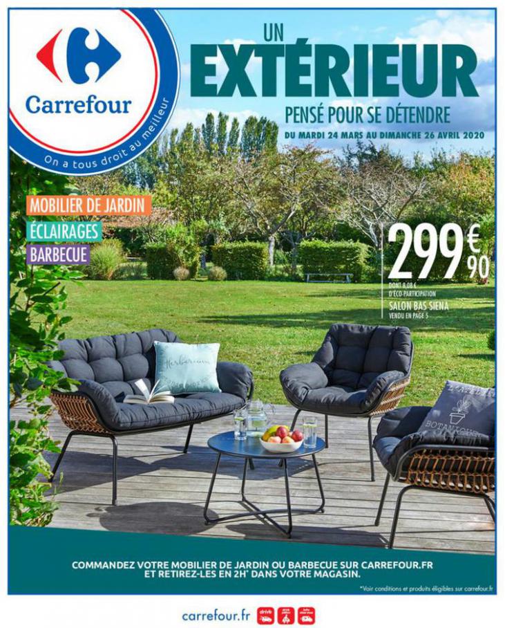 Un extérieur pensé pour se détendre . Carrefour (2020-04-26-2020-04-26)